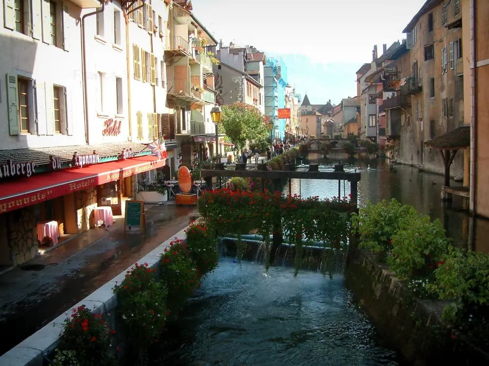 Le Canal du Vassé à Annecy, service de plomberie par Léman Energie